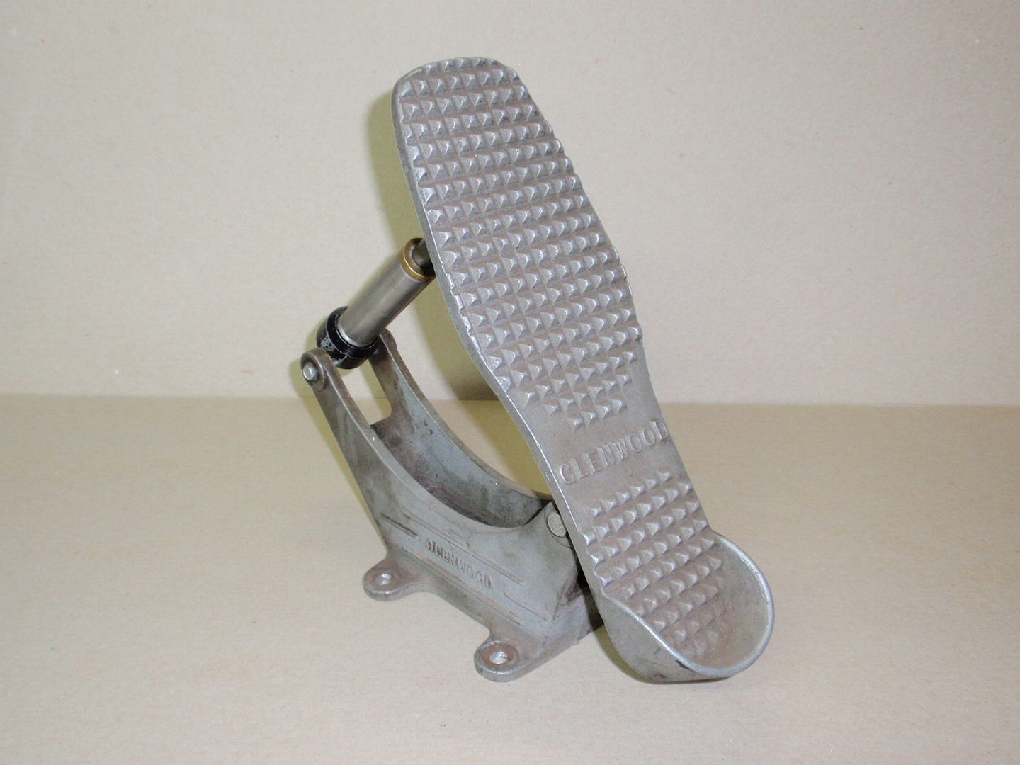 Features GAS PEDALS....picture thread The H.A.M.B.